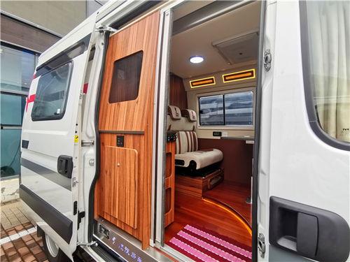 国产b型房车视频介绍,移动的家，尽享旅途舒适体验